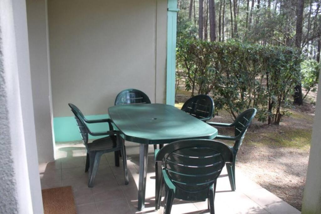 Appart' Dans Les Pins, Ocean, Lac, Piscine Lacanau Exterior photo