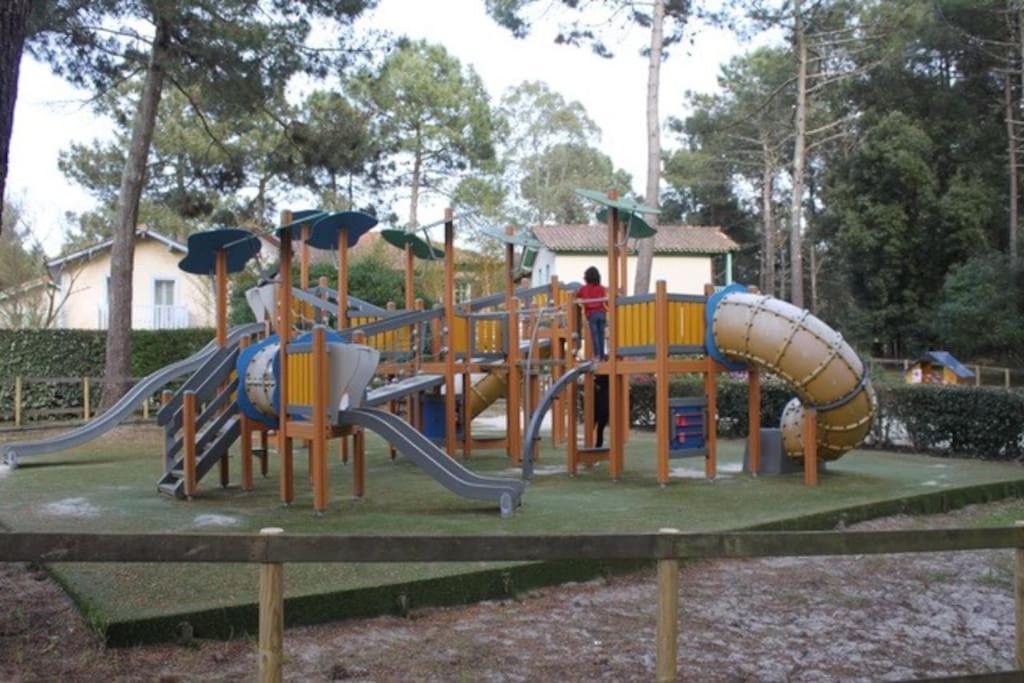 Appart' Dans Les Pins, Ocean, Lac, Piscine Lacanau Exterior photo